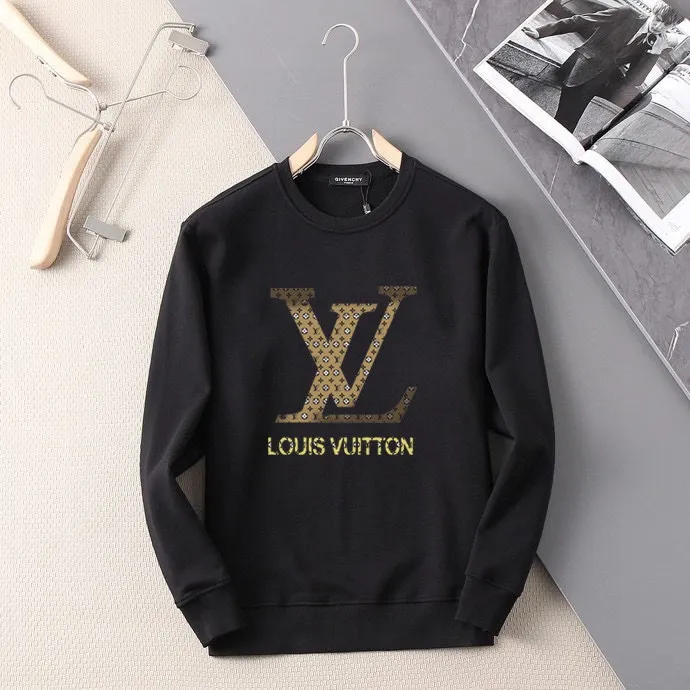 🅿️220 brand [LV Louis Vuitton] (good news for fat people) 2025ss autumn latest long-sleeved round-neck sweatshirt, on sale simultaneously on the official website. Refreshing and breathable. Made of top Tencel Roman. Comfortable and soft. 3D three-dimensional clarity. Super fashion sense. Great for gifting and keeping for yourself. Size: M-5XL (can wear up to 220 pounds)